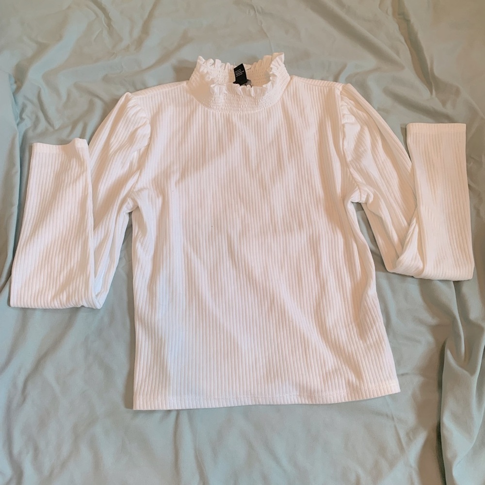 Turtle Neck Shoulder Puff long sleeve top